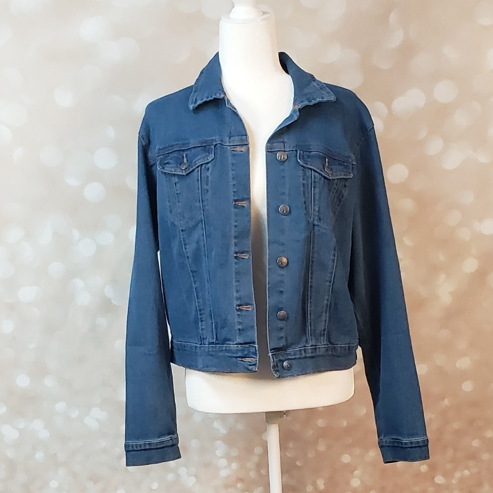 NWT CALVIN KLEIN JEAN JACKET 🔥